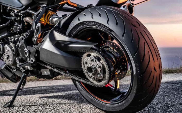 Tires for motorcycles